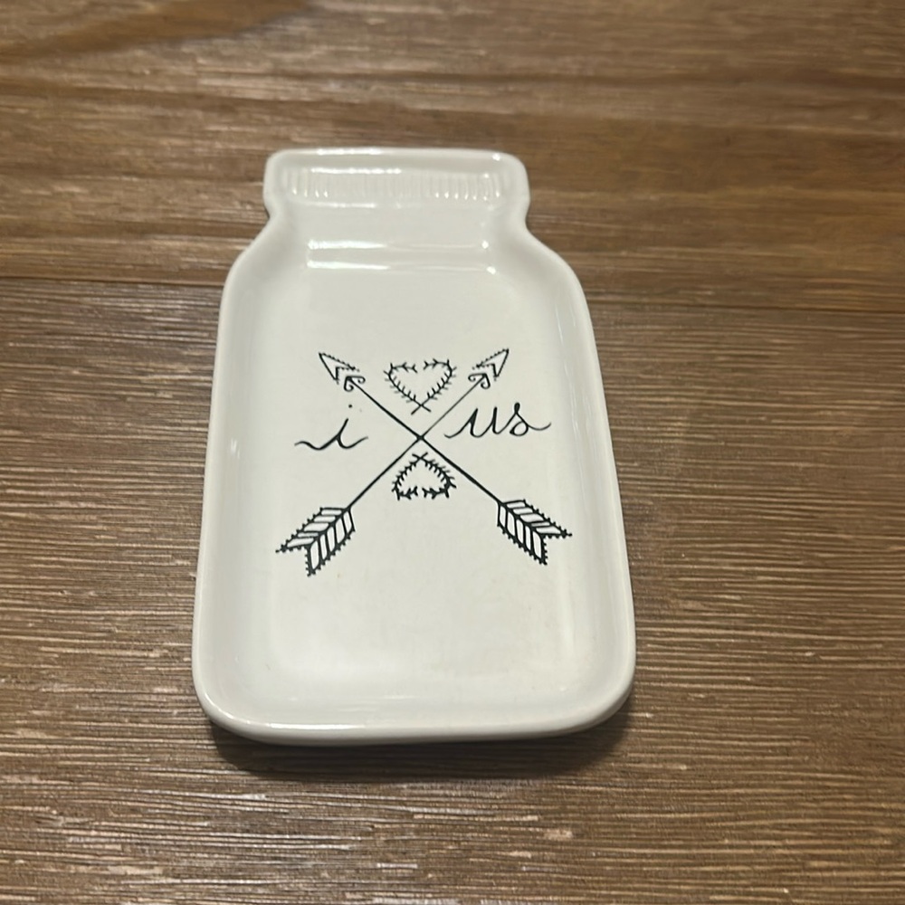 White Barn Ring holder